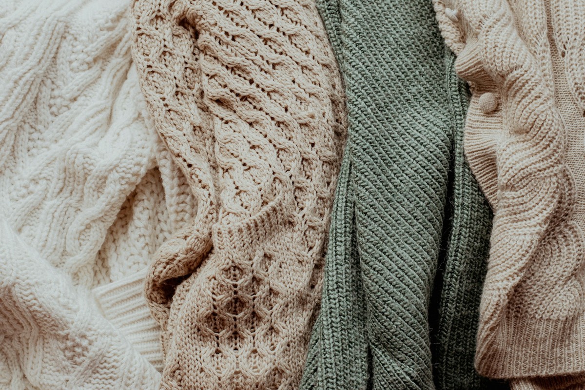 Pile de pulls en laine